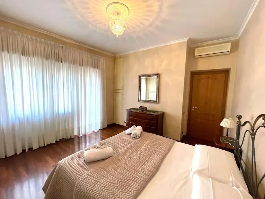 Domus St Peter Apartment Rome