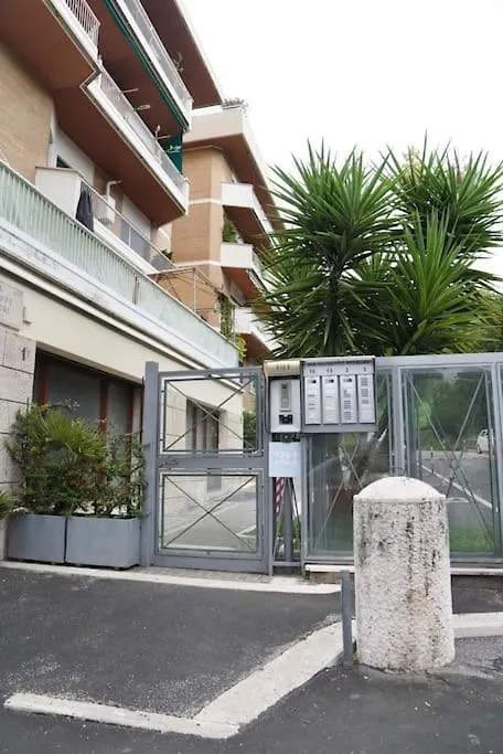 Domus St Peter Apartment Rome Italy